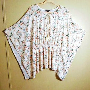 NWT*SIGNATURE STUDIO*FLORAL PRINT TOP*KIMONO TYPE SLEEVES*WOMAN L